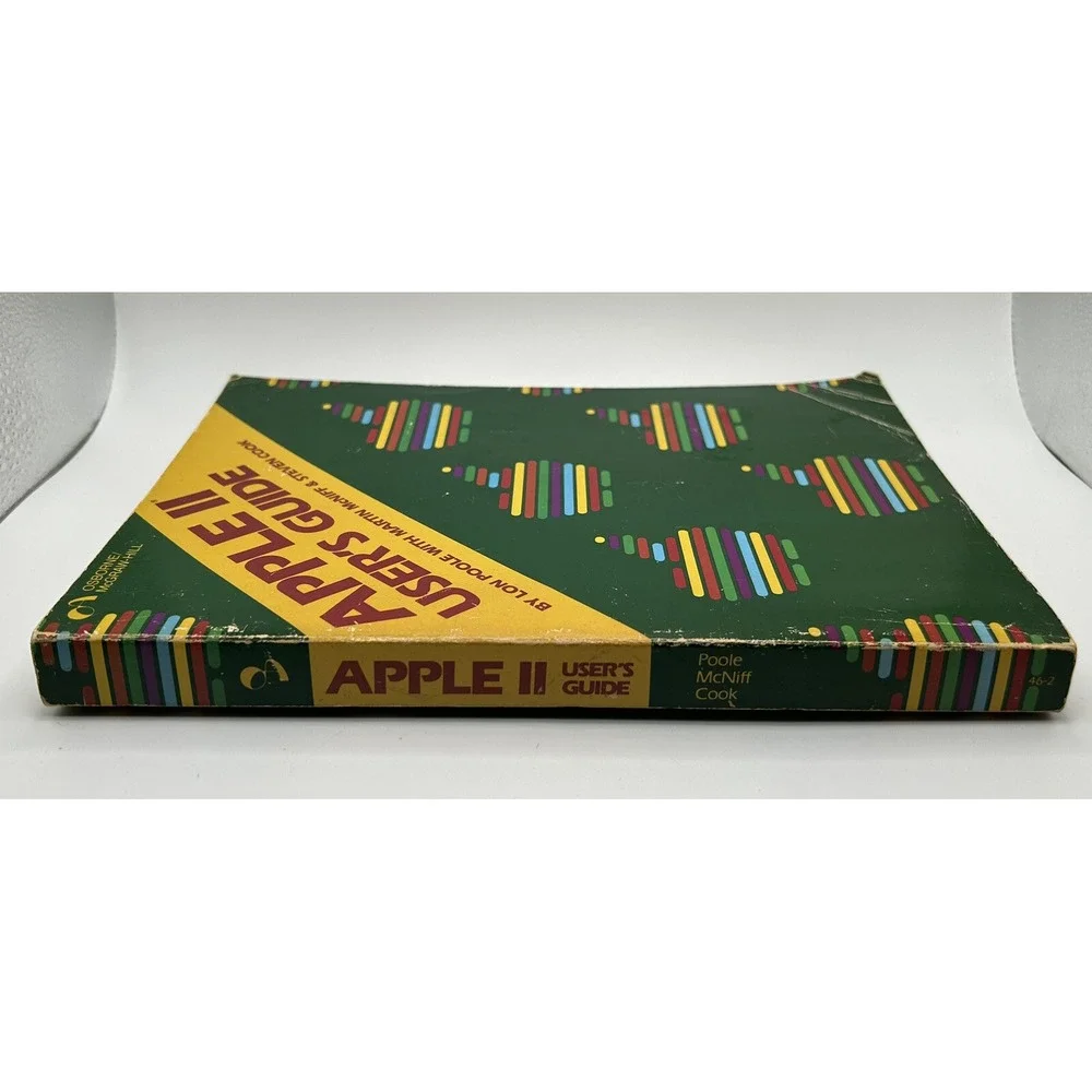 Apple II PC User's Guide Paperback 1981 ISBN 0931988462 Lon Poole Steve Textbook